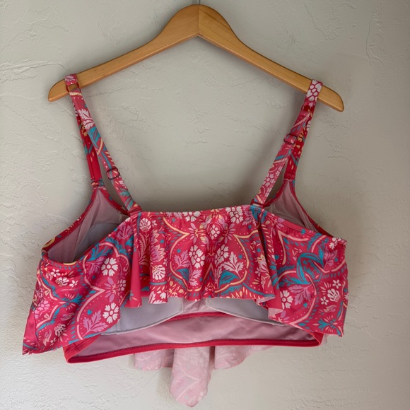 Torrid Women's Pink‎ Floral Swimsuit Bikini Top Size 3 - Picture 2 of 9
